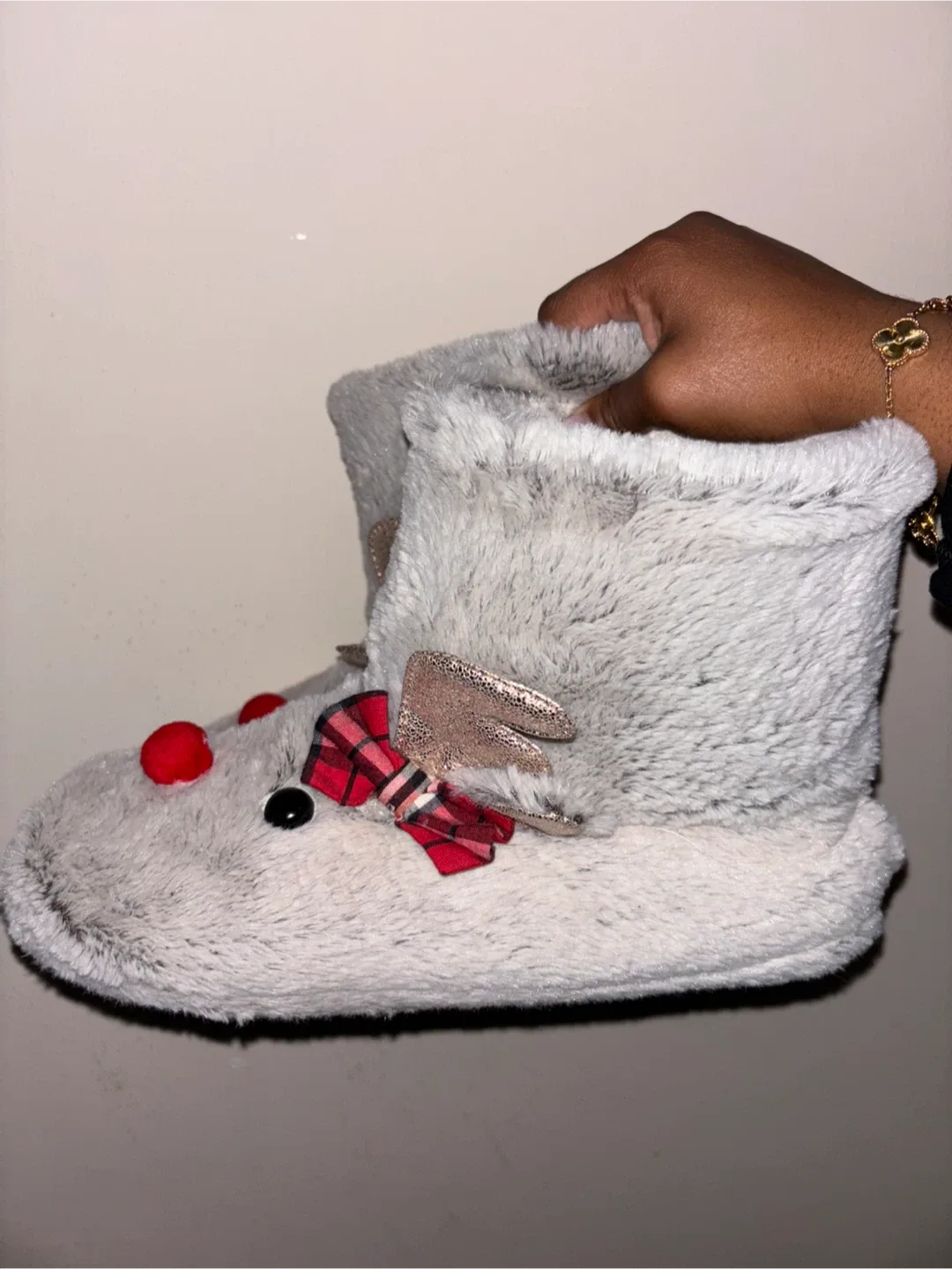 Reindeer Character Plush Slippers image indicator(2)