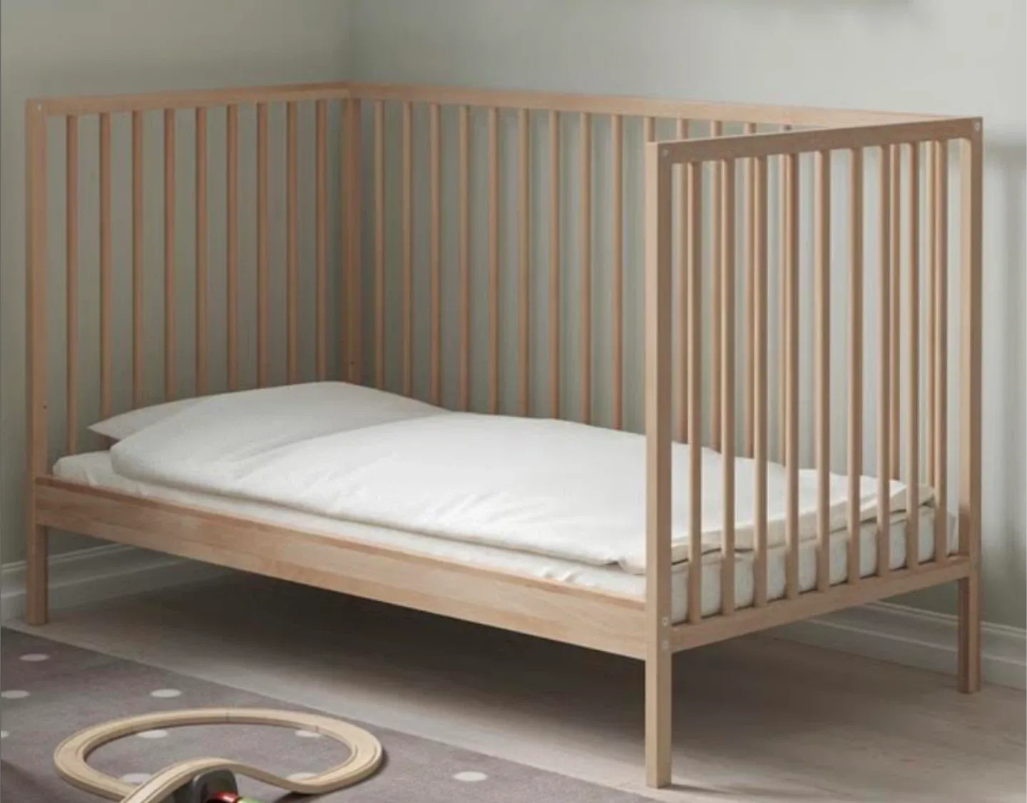 IKEA Gulliver Crib - Natural Wood + Mattress and sheets image indicator(2)