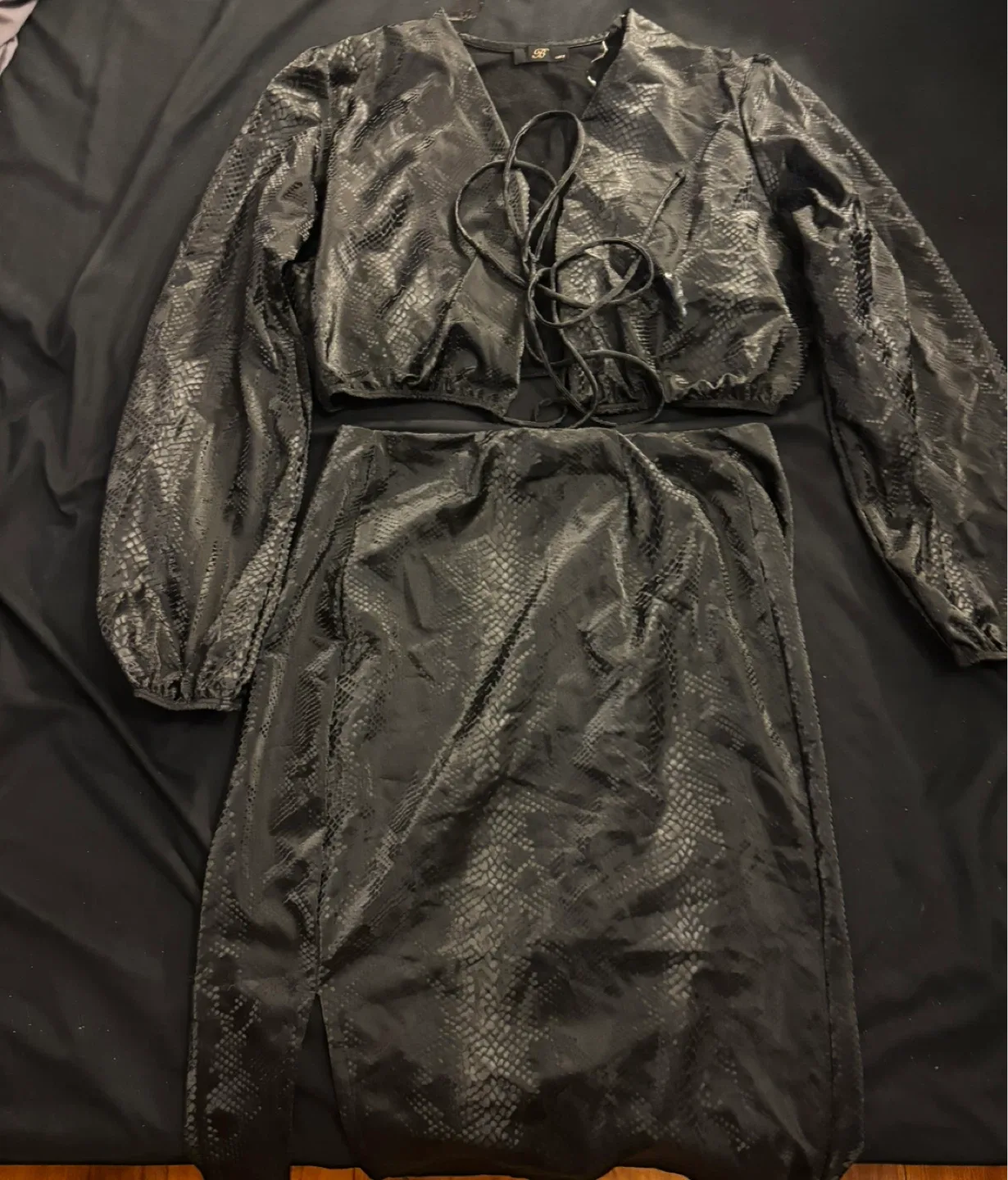 Black Snake Print 2-Piece Set - Size Large thumbnail