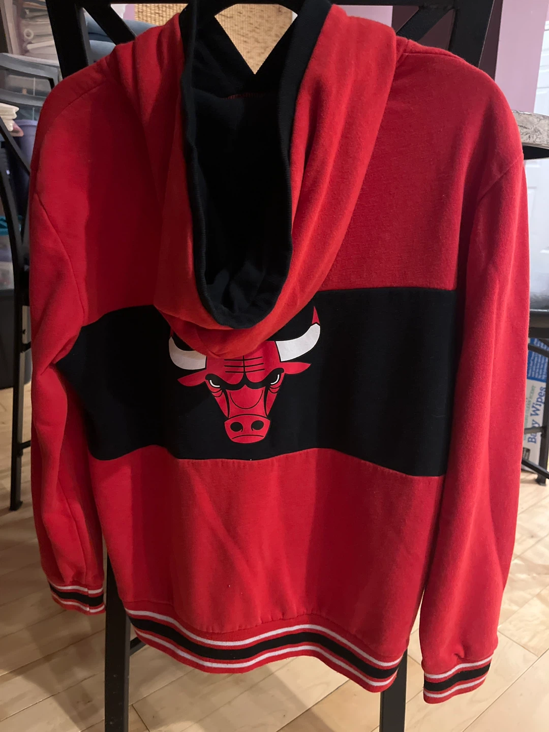 Chicago Bulls Red & Black Hoodie - photo 2
