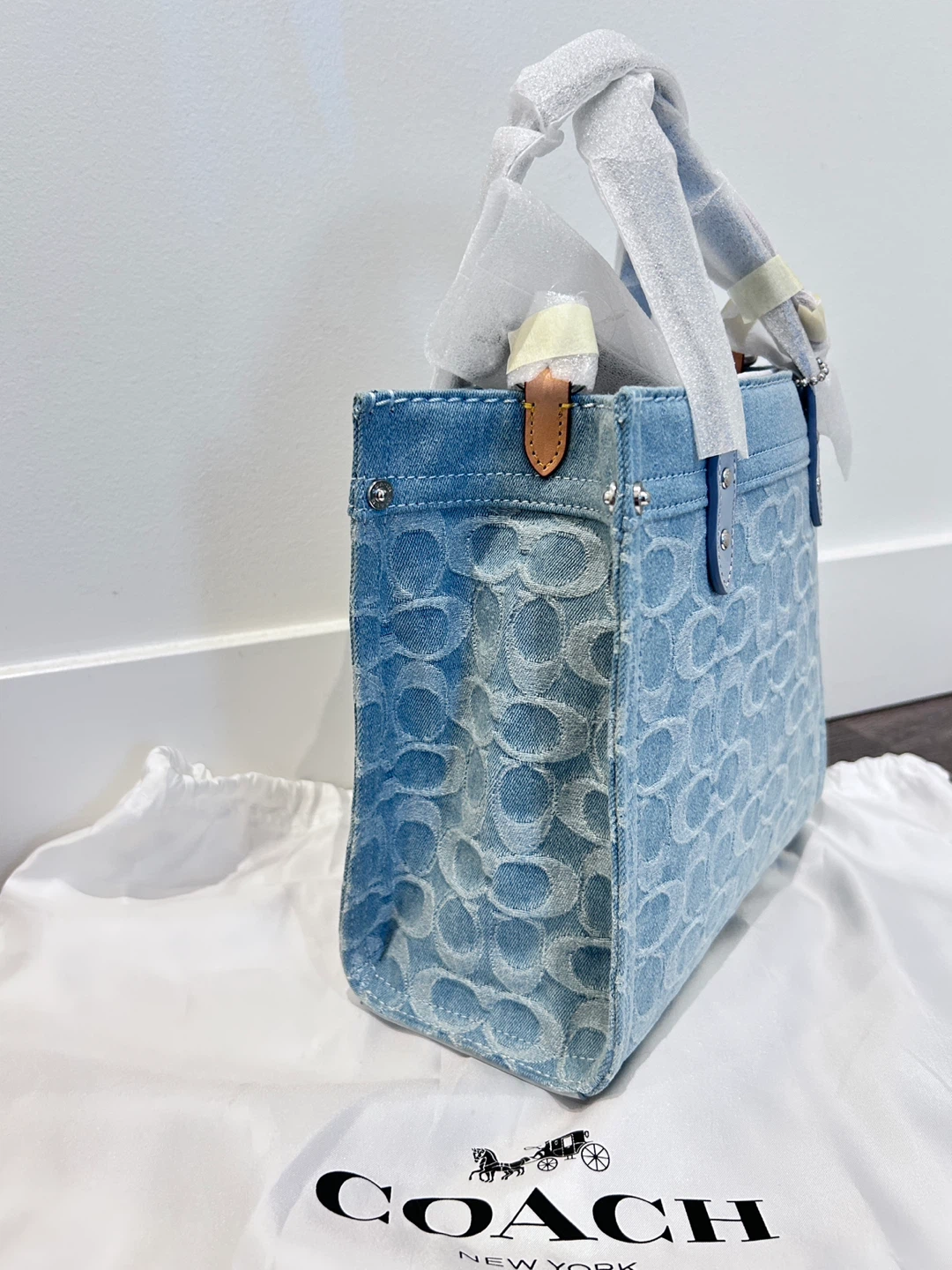 New Coach Denim Floral Tote Bag 22 - photo 3