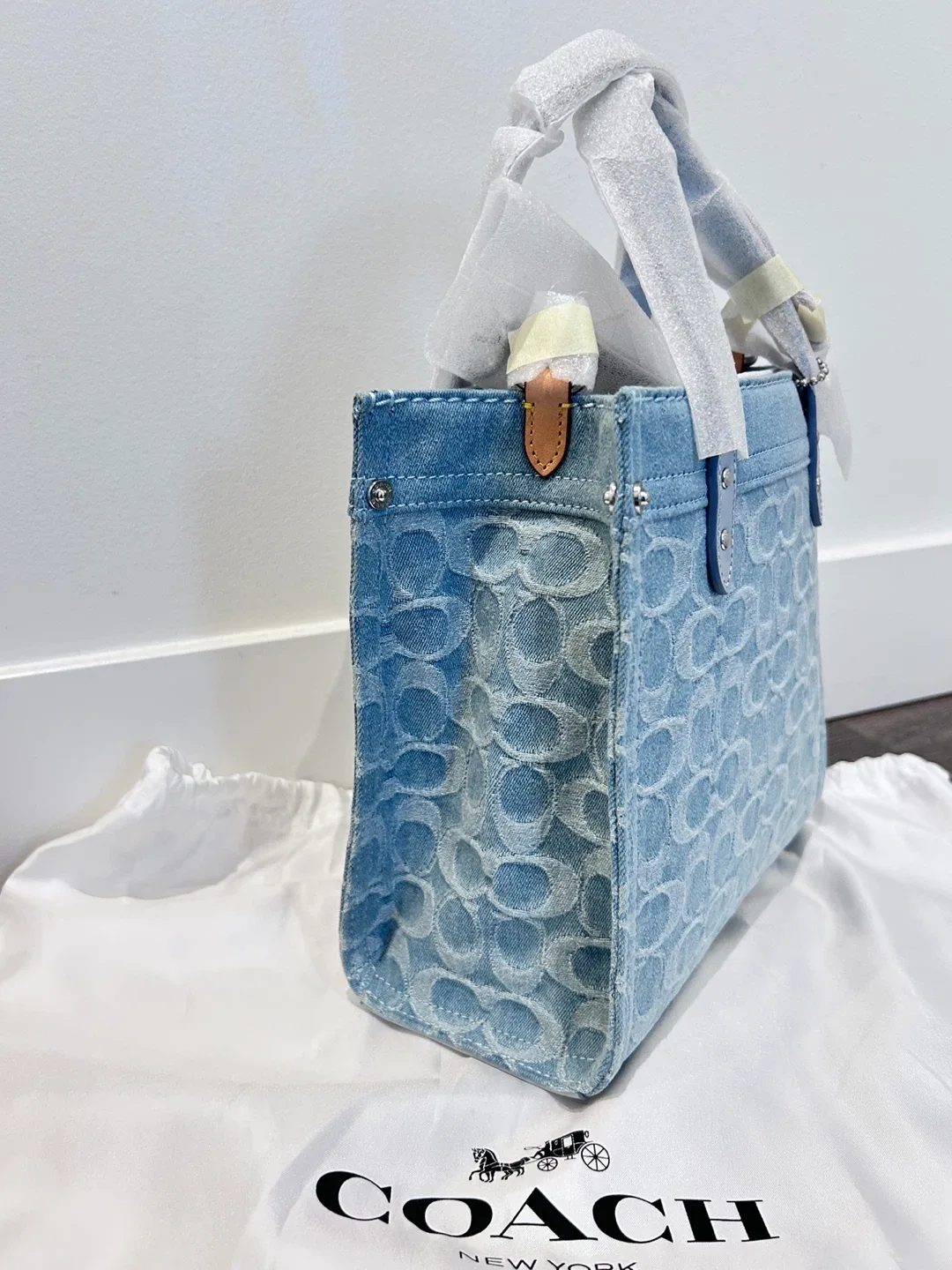 New Coach Denim Floral Tote Bag 22 image indicator(3)