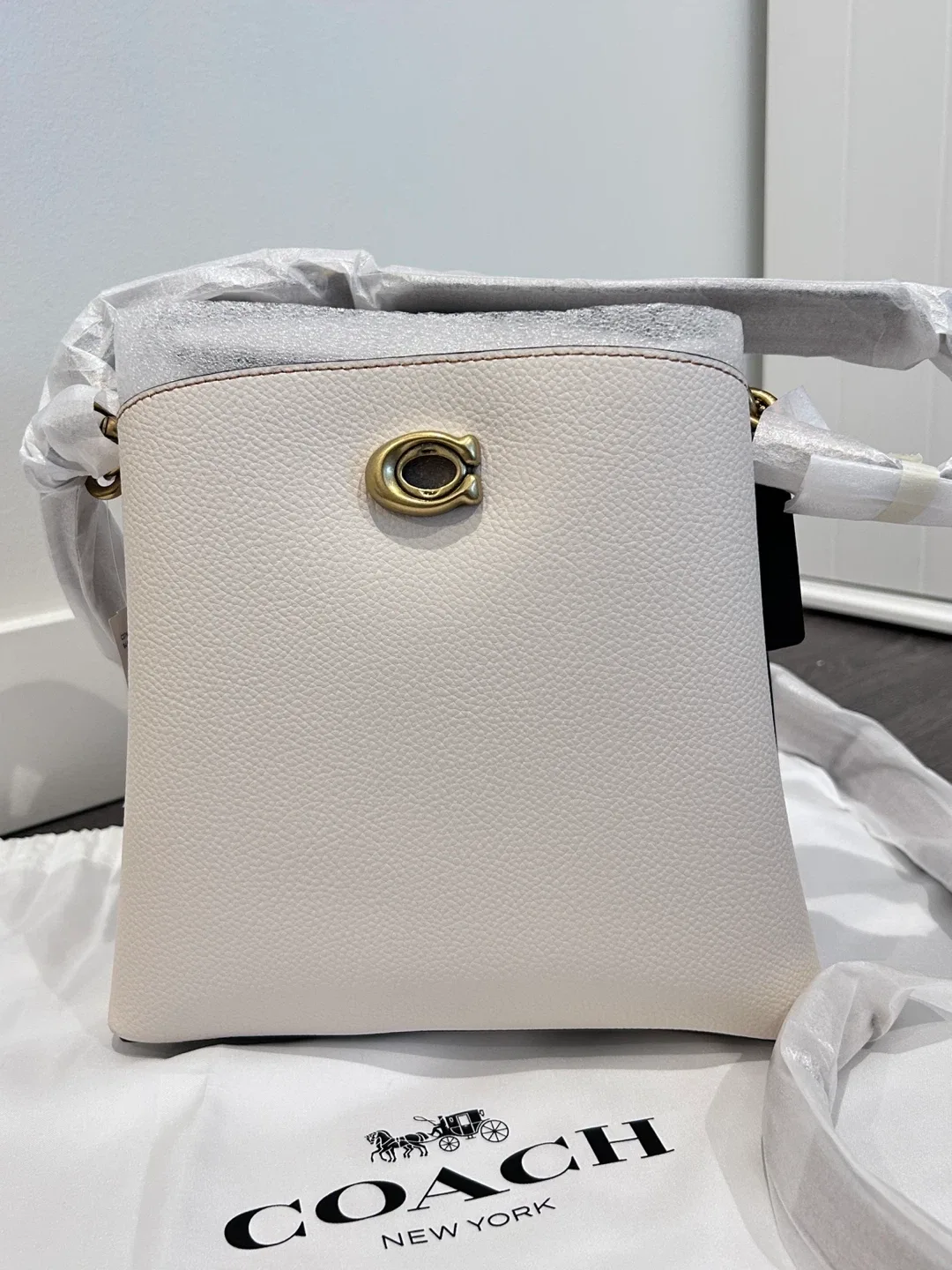 Coach retail collection Willow Colorblock small Bucket Bag image indicator(2)