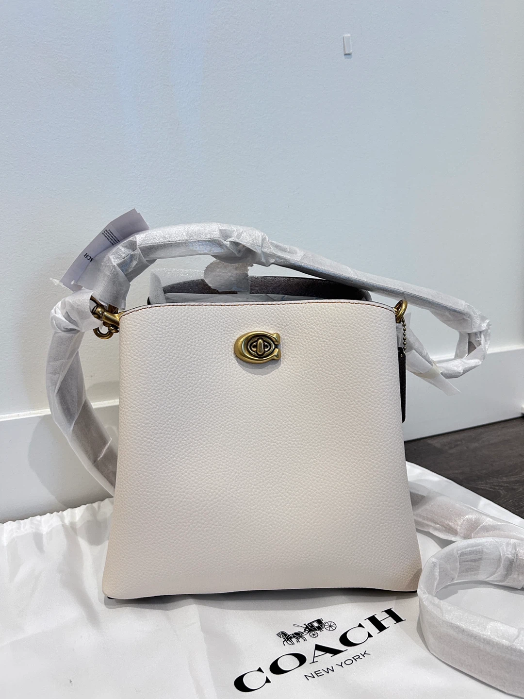 Coach retail collection Willow Colorblock small Bucket Bag