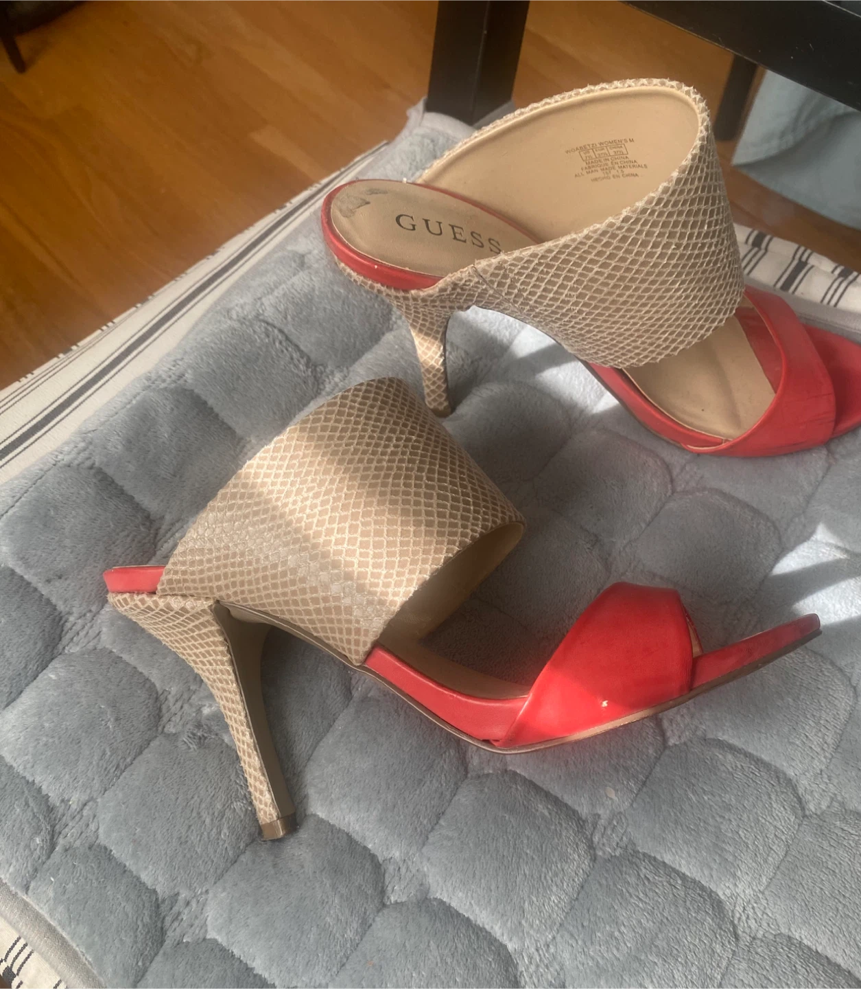 Guess Red & Beige Heels - photo 2