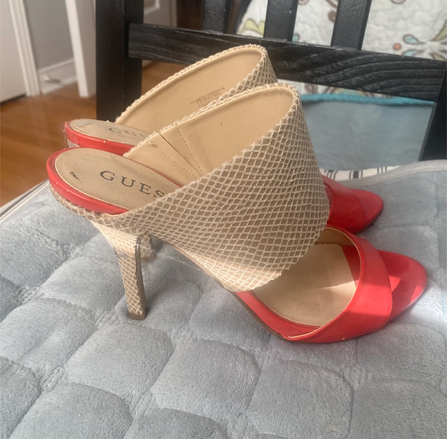 Guess Red & Beige Heels - photo 3