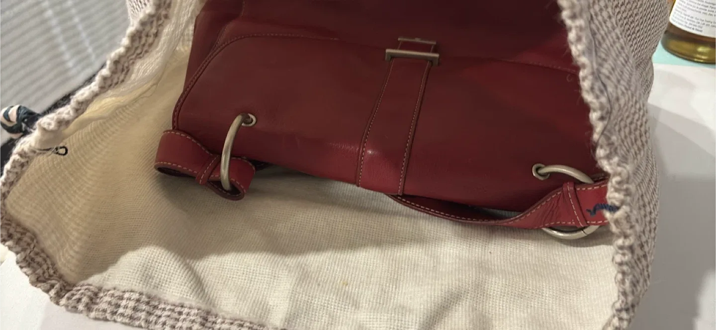 Brand New Aigner Burgundy Leather Handbag image indicator(7)