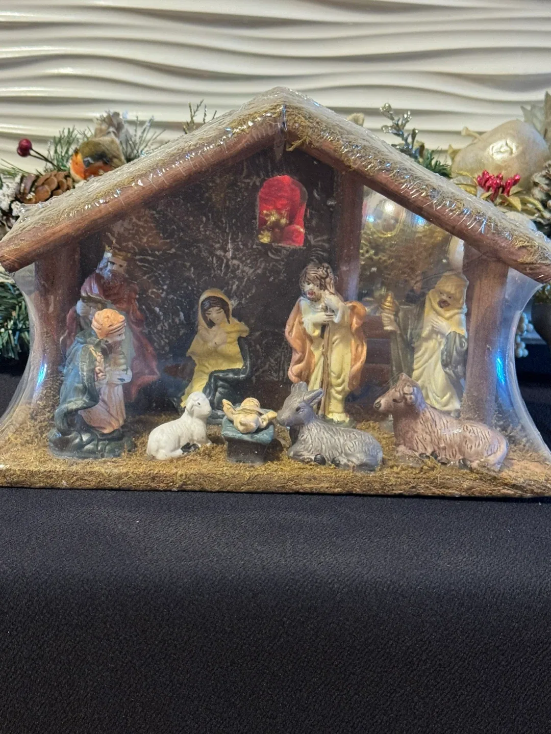 Nativity Scene Figurine thumbnail