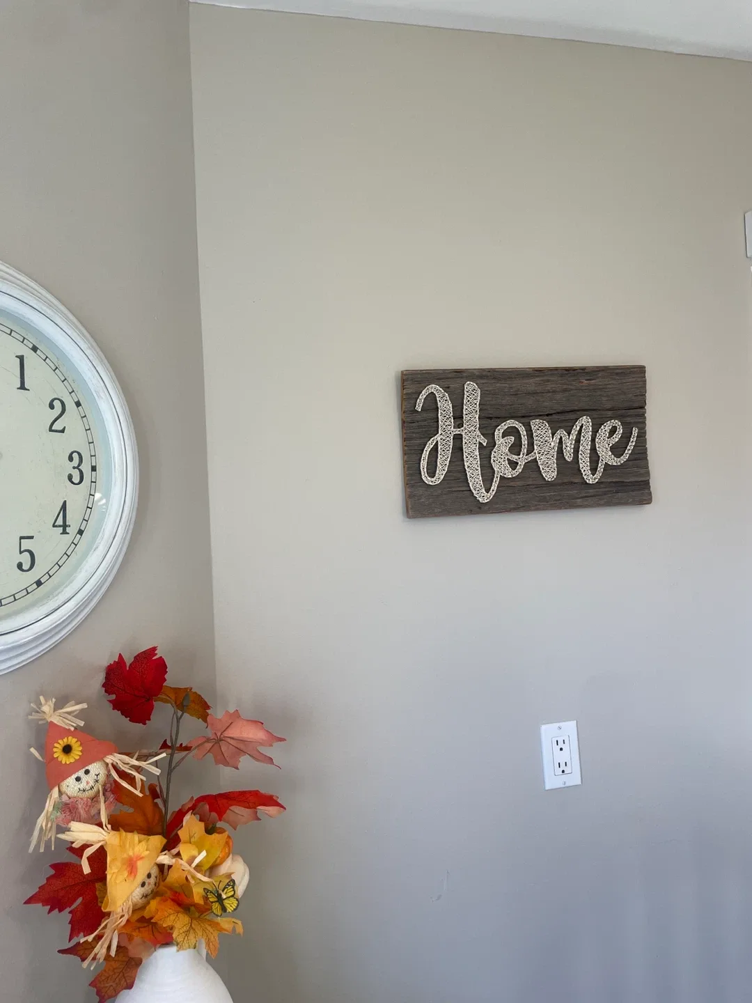 "Home" String Art on Wood image indicator(2)