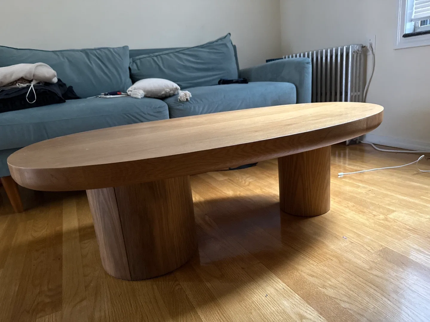 Oval Wood Coffee Table image indicator(4)