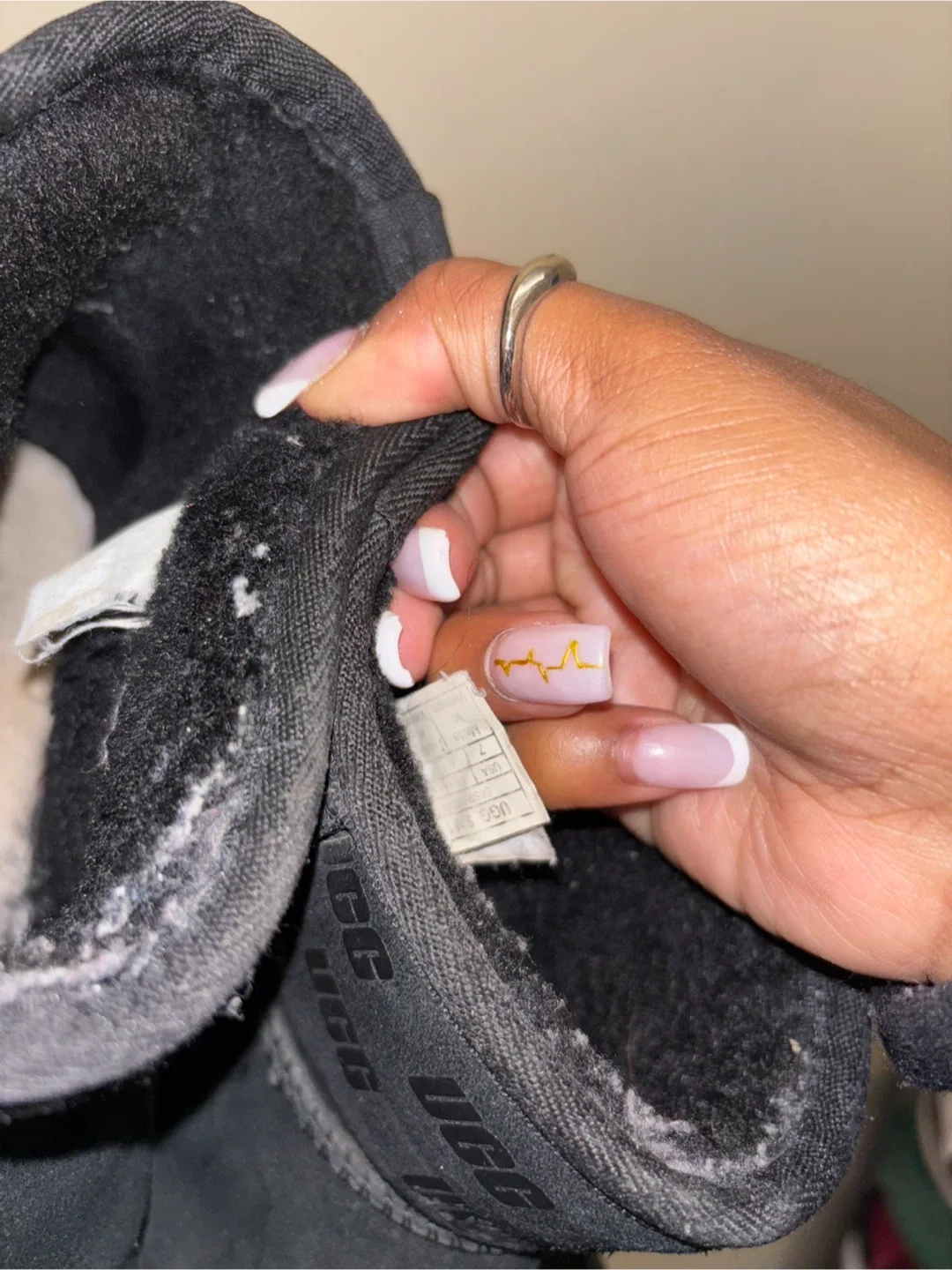 UGG Black Boots with Logo, Size 7 image indicator(5)