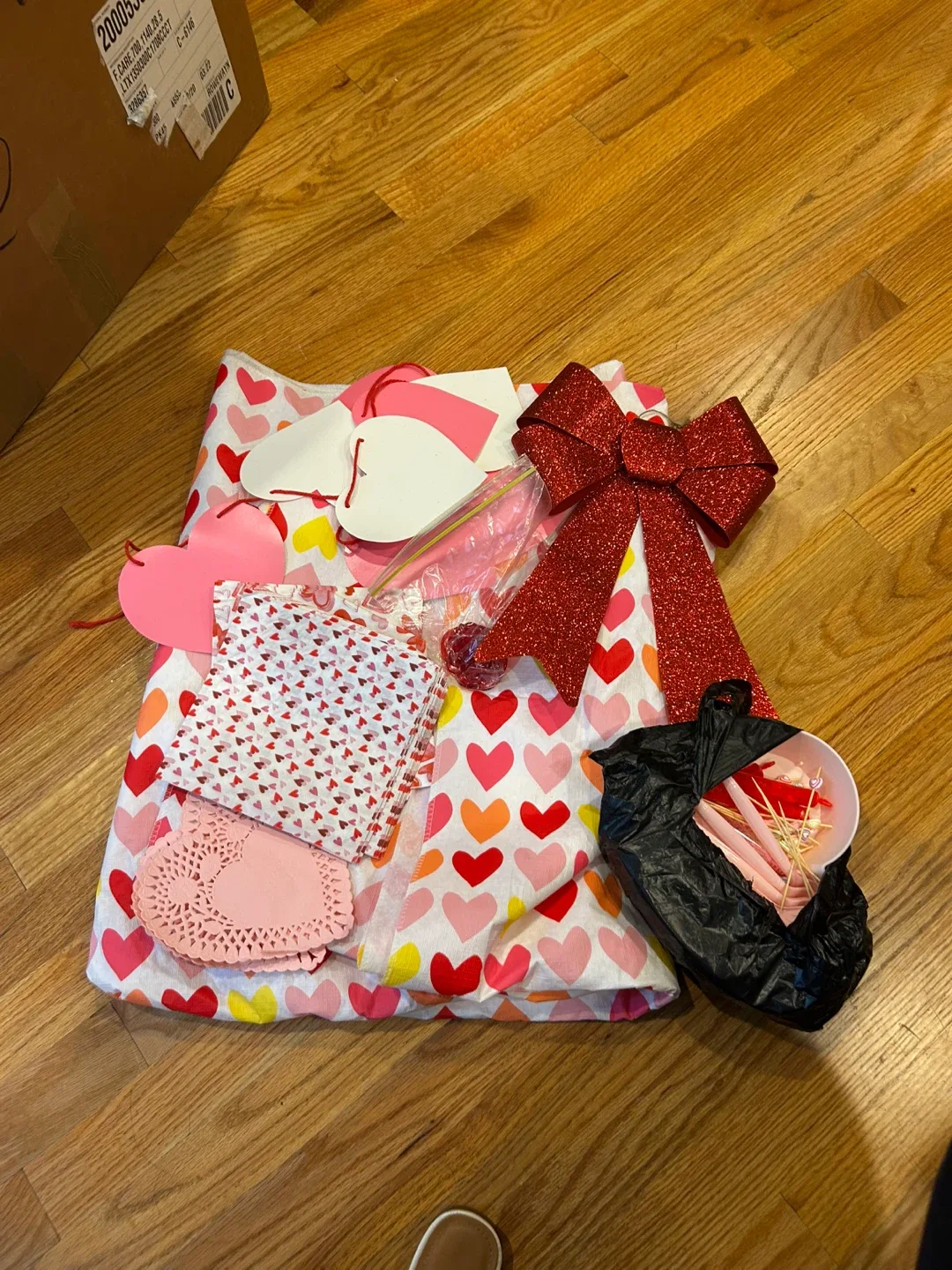 Valentine's Day Decor Bundle thumbnail