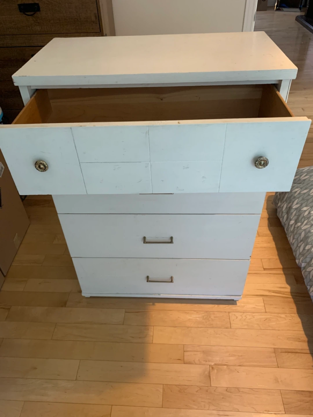 White 4-Drawer Dresser - photo 4