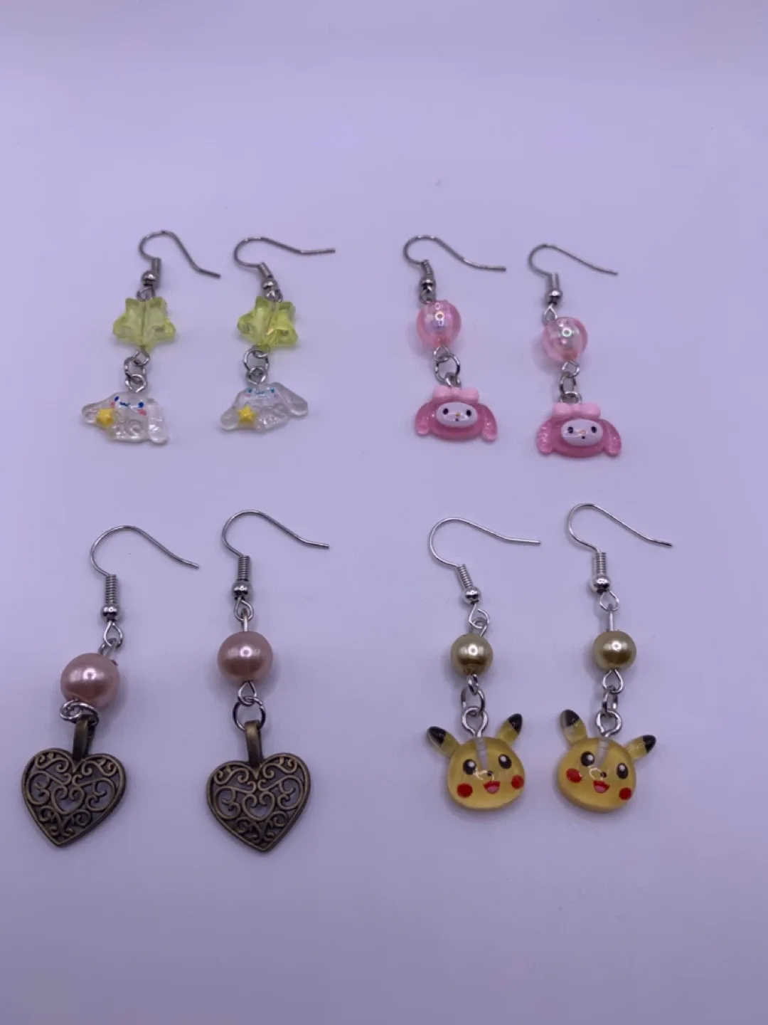 Handmade Halloween-themed Earrings & Keychains image indicator(6)