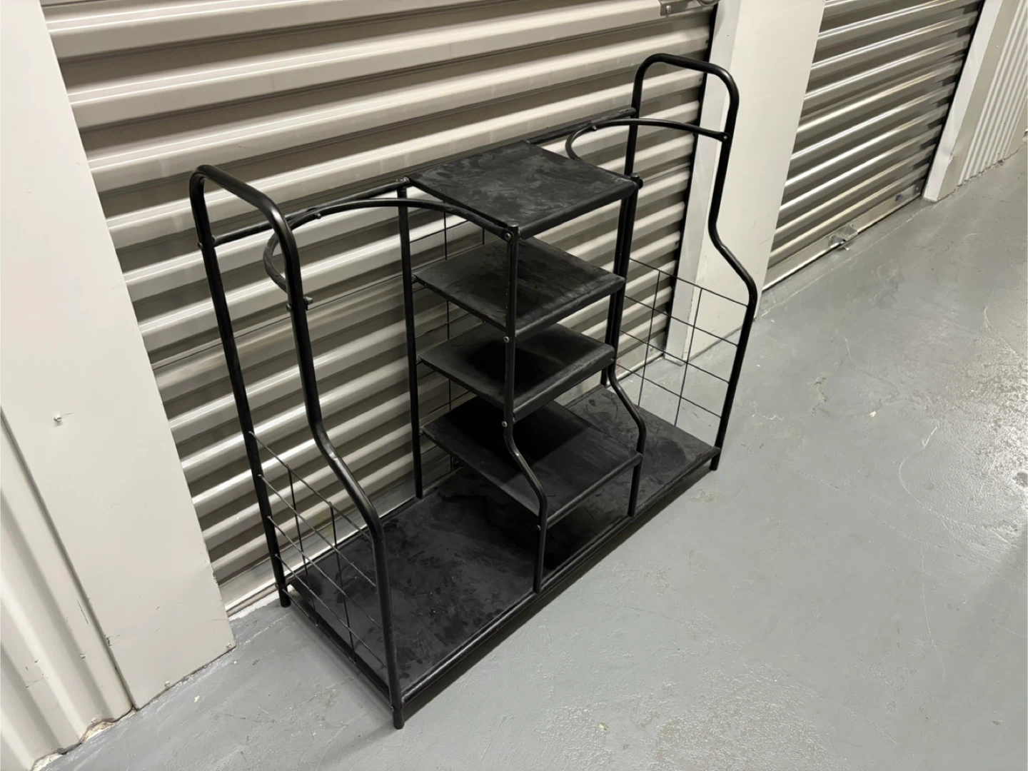 Black Metal Golf Bag Storage Rack - photo 2