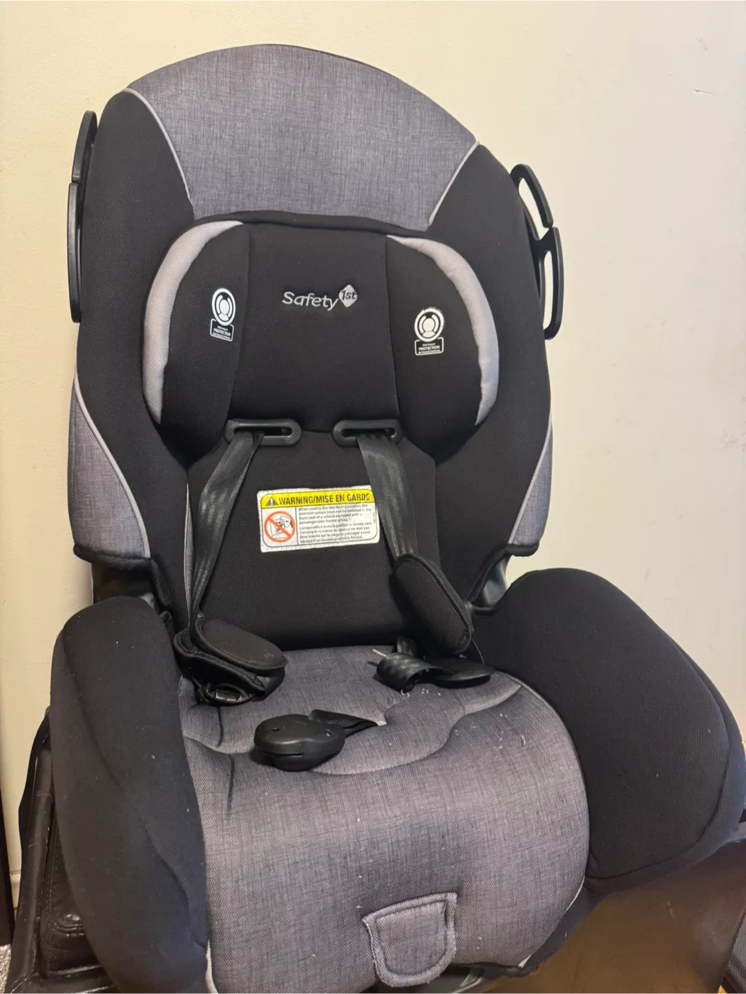 Safety 1st Car Seat thumbnail