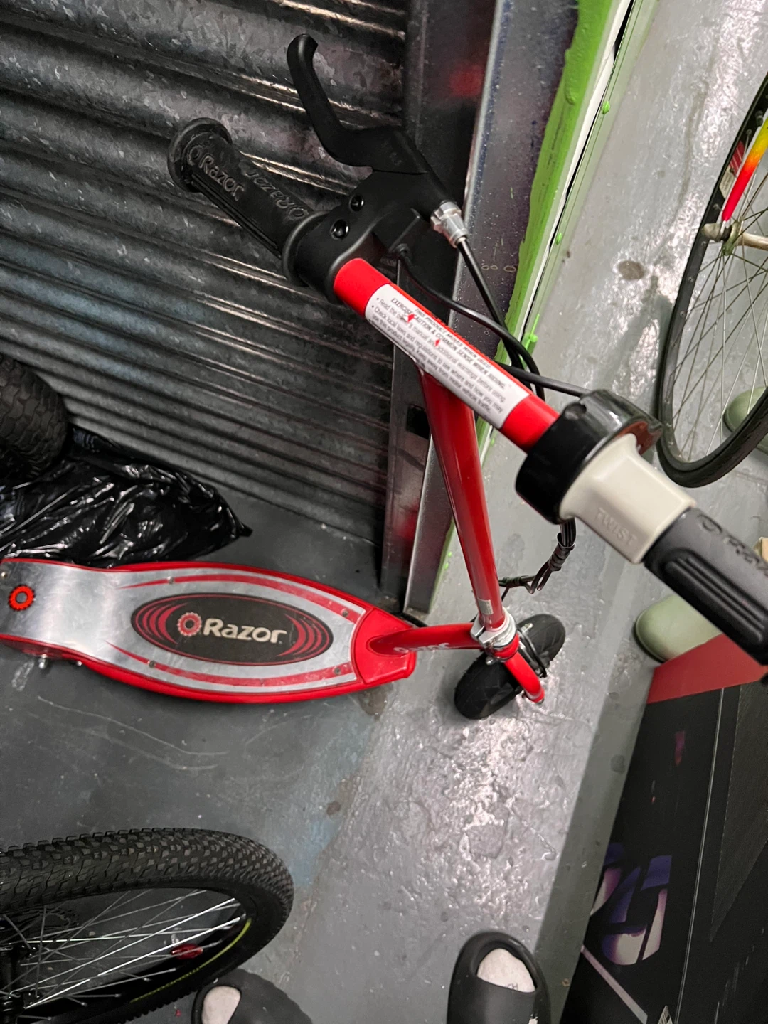 Razor E100 Electric Scooter - Red - photo 2