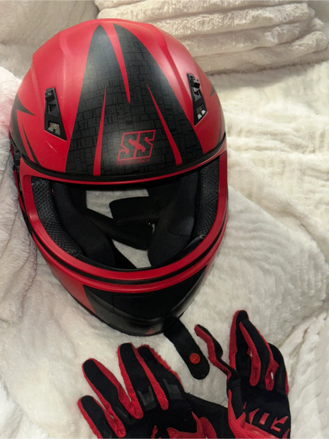 Speed and Strength Motorcycle Helmet WITHOUT BLADE& Gloves - photo 2