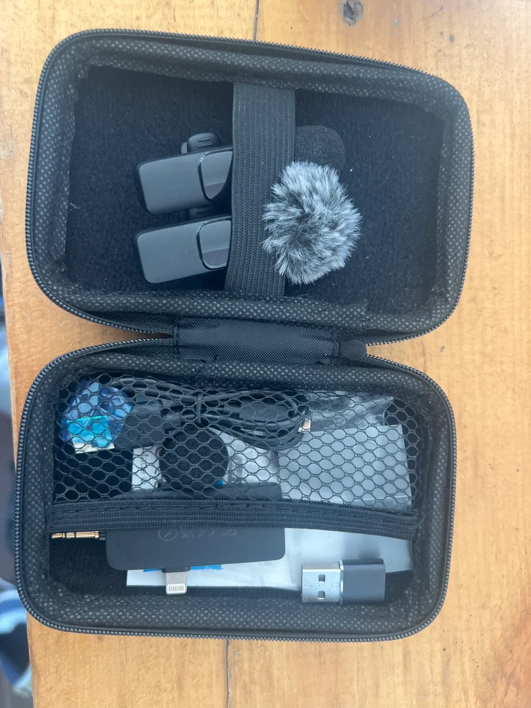 Content creator Bundle-Teleprompter + Tripod + Wireless Mic Kit image indicator(4)