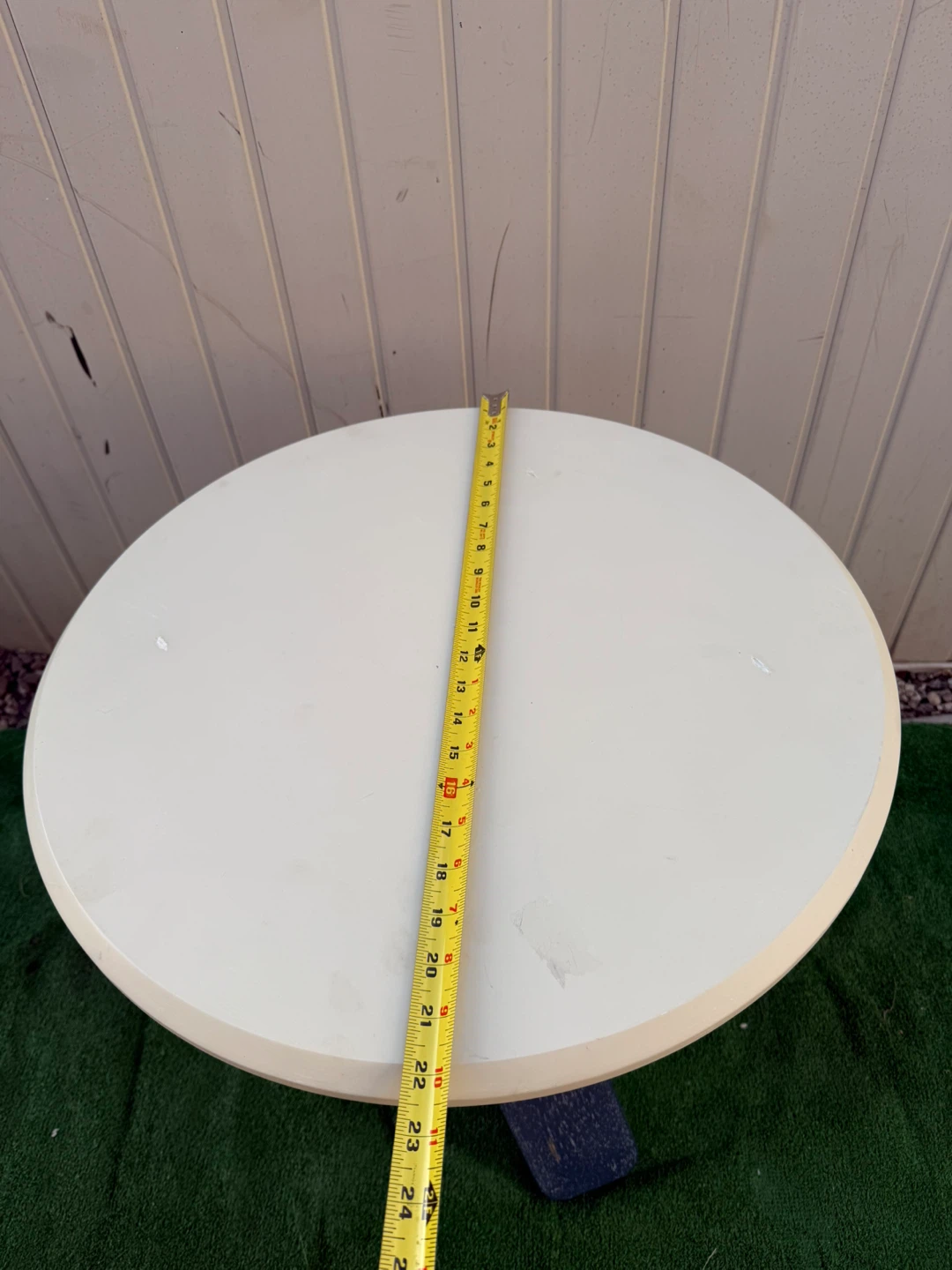 White Round Accent Table - 24" Diameter - photo 3