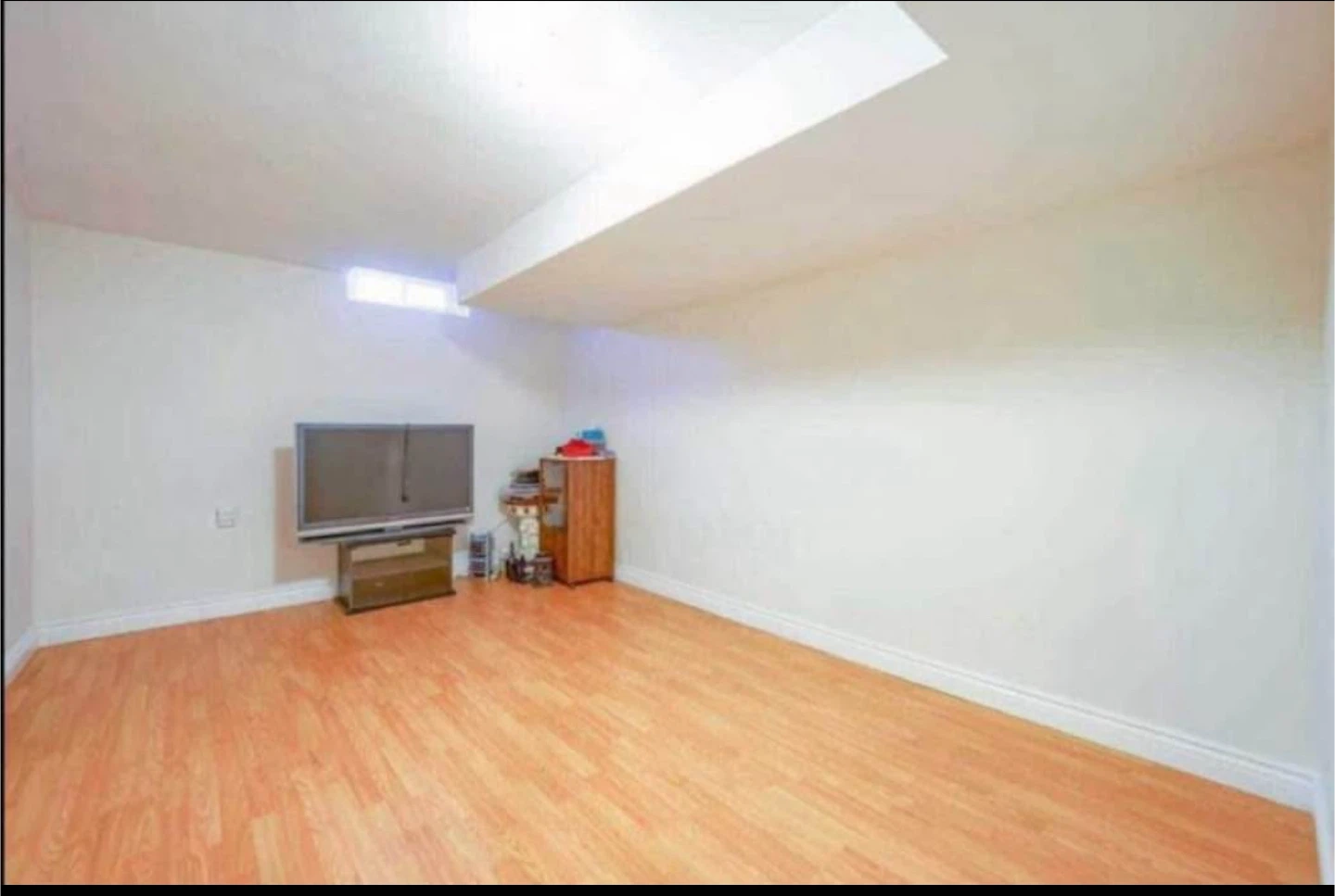 3 bedrooms basement for rent in Brampton - photo 3