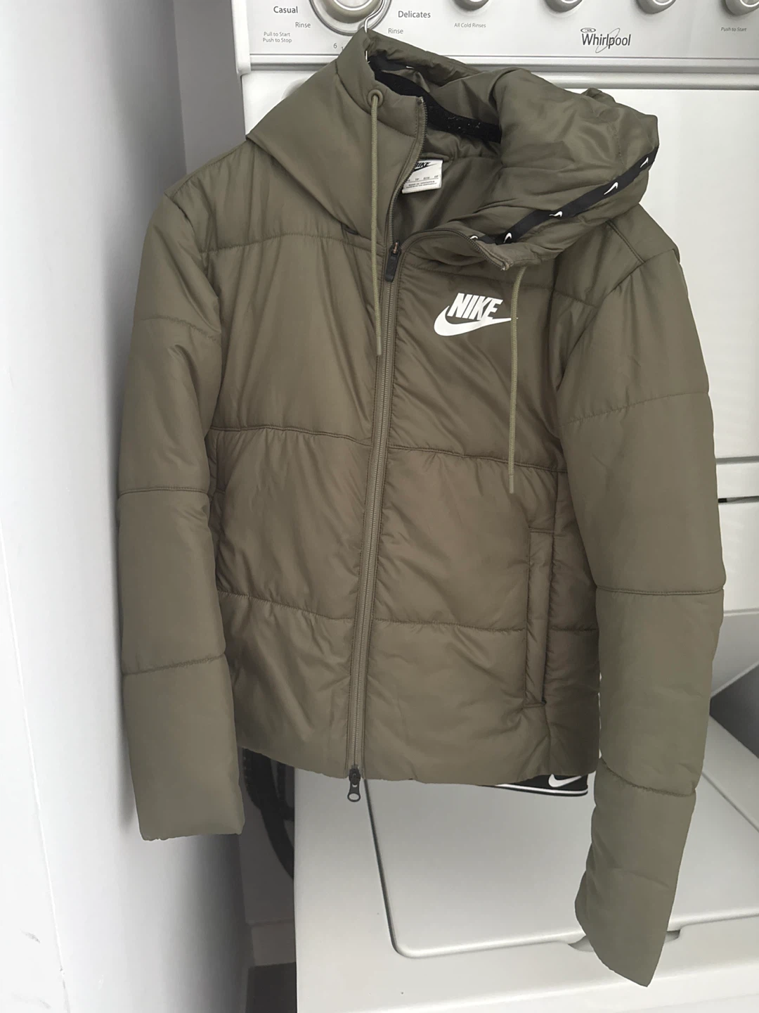 Nike Puffer Jacket Olive Green
