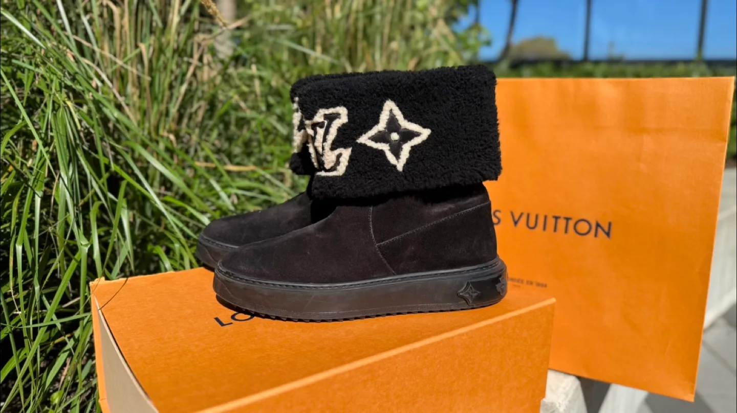 Authentic Louis Vuitton Snowdrop Flat Ankle Boots/ SIZE EU 37