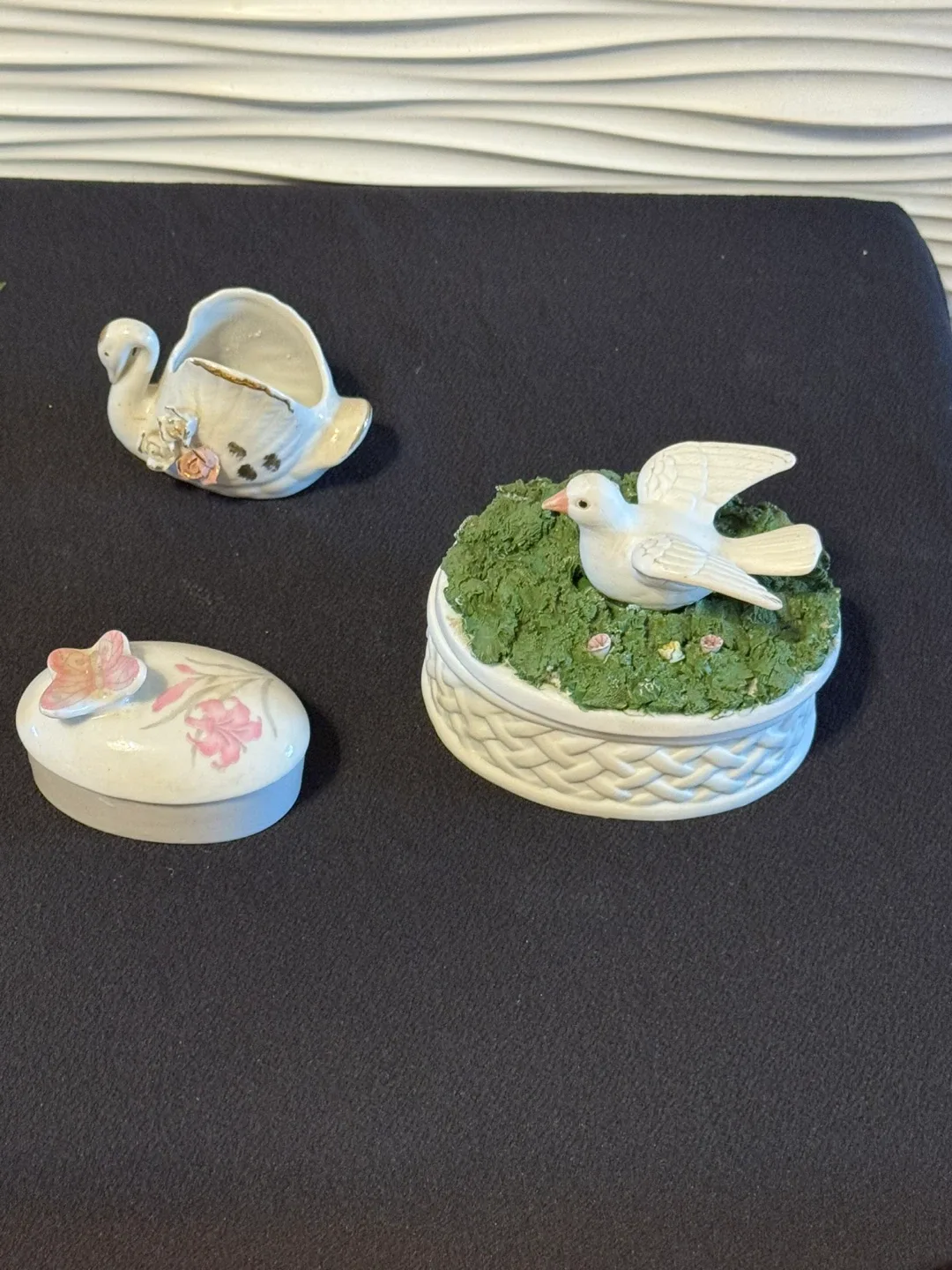 Decorative Ceramic Trinket Boxes thumbnail