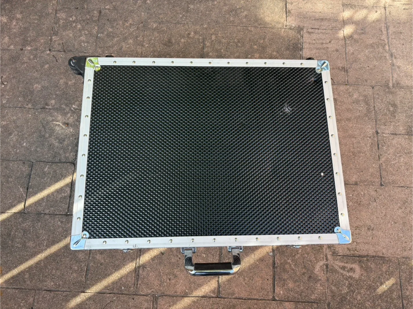 Japonesque Makeup Artist Train Case with Lights & Mirror image indicator(5)