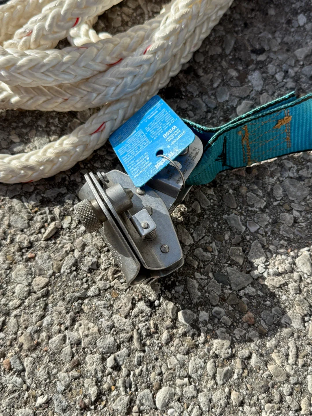 Set ROPE GRAB W/INTEGRAL LANYARD, ROPE  30 ft. image indicator(2)