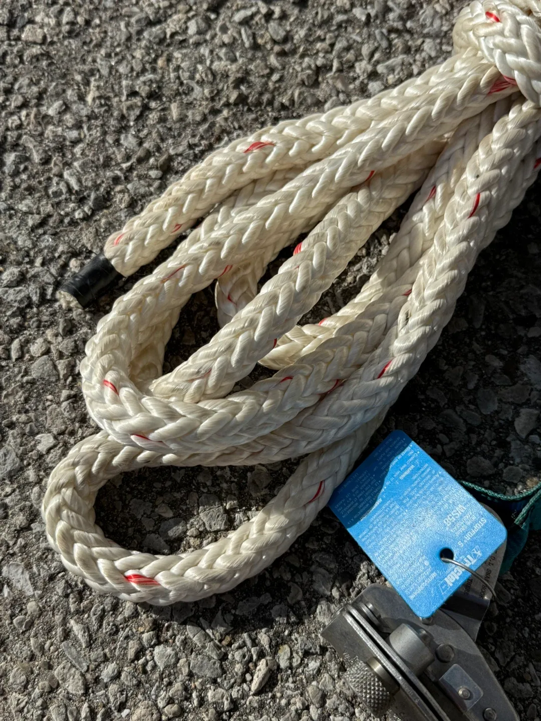 Set ROPE GRAB W/INTEGRAL LANYARD, ROPE  30 ft. image indicator(6)