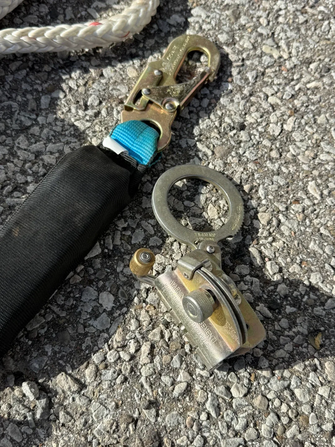 Set ROPE GRAB W/INTEGRAL LANYARD, ROPE  30 ft. image indicator(4)