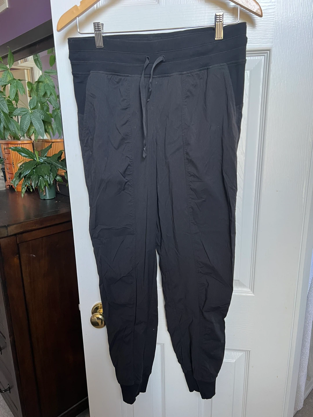 Lululemon Black full length dance studio Pants - Size 8