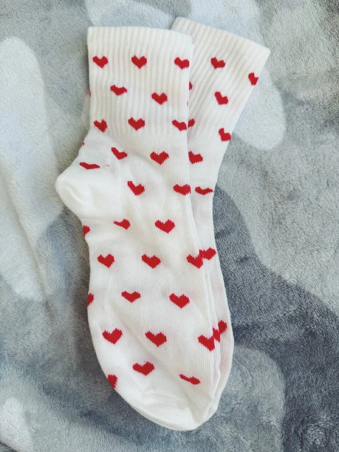 White Heart Socks one size - gift image indicator(2)