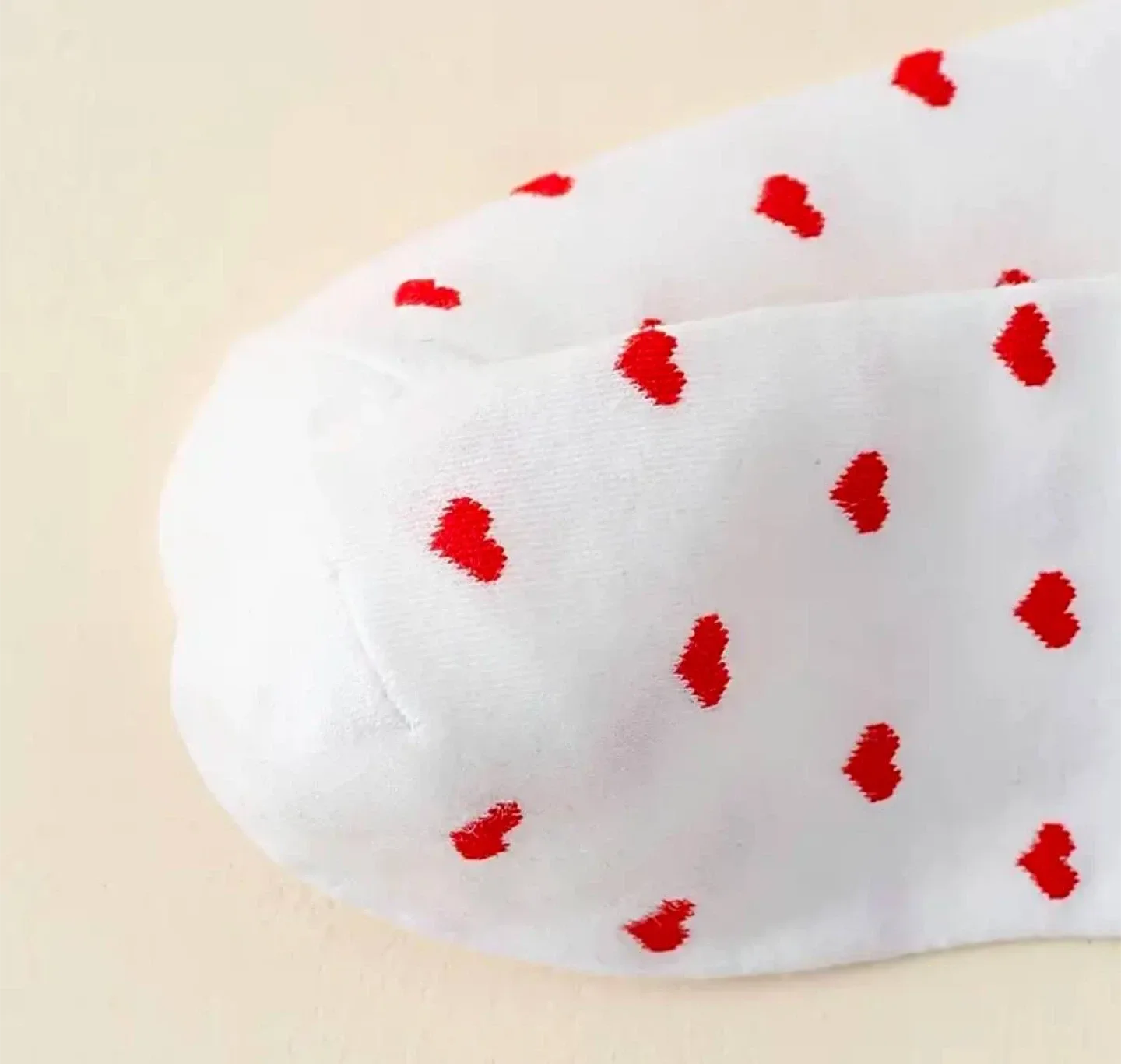 White Heart Socks one size - gift image indicator(3)