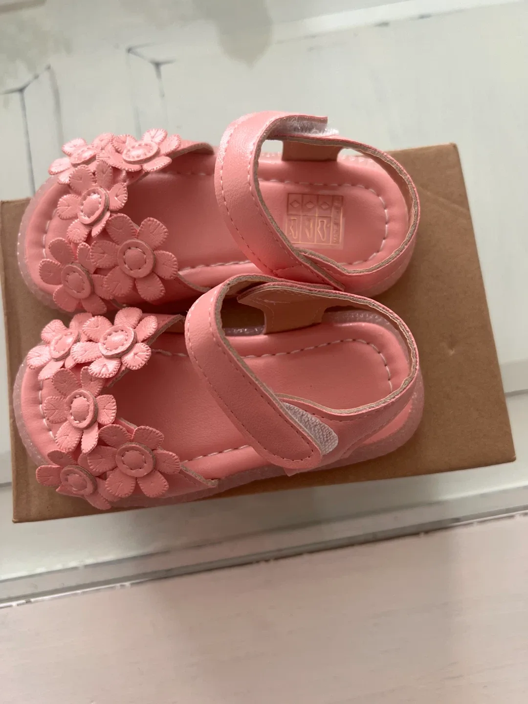 New Pink Flower Sandals - Size 21 (Toddler) image indicator(2)