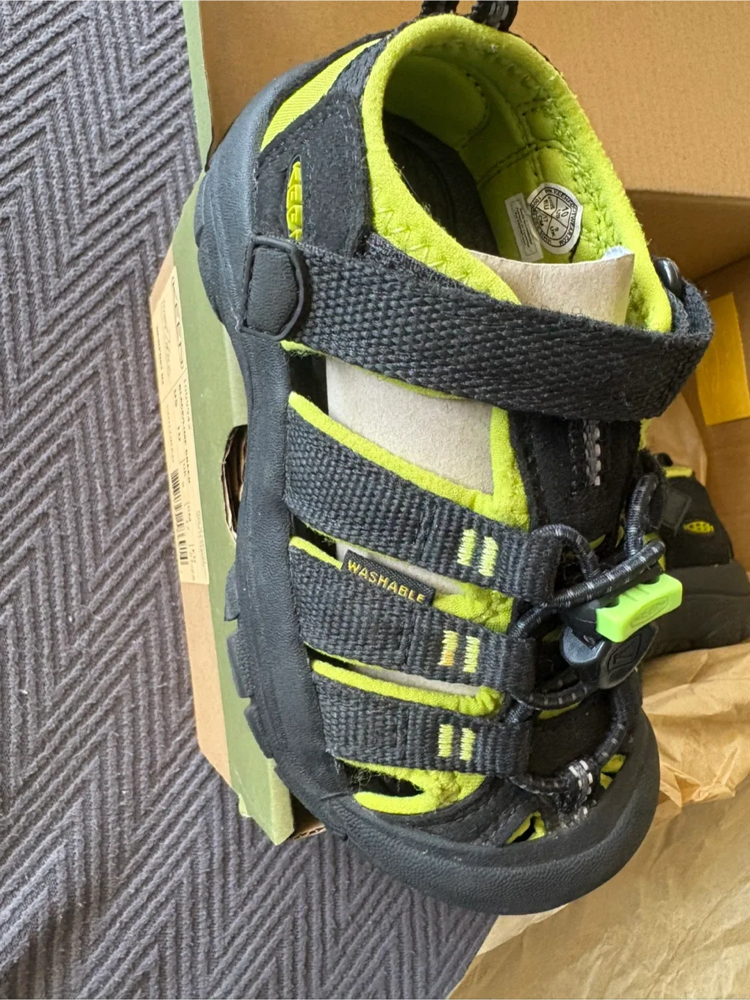 KEEN Newport H2 Black/Lime Green US 10 Children's Sandals image indicator(2)