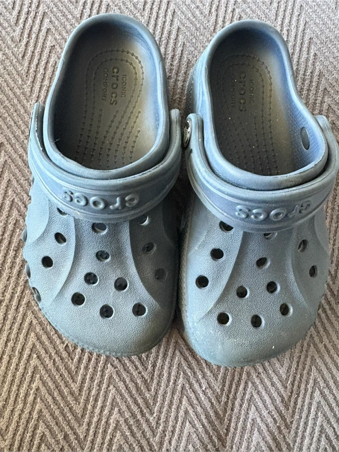 Crocs Classic Clogs, Size 10, Grey image indicator(2)