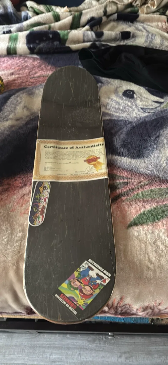 Assorted Skateboards and Decks image indicator(4)