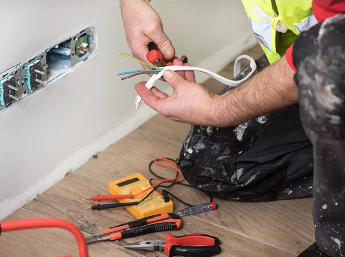 LICENSED Electrician offering services! image indicator(3)