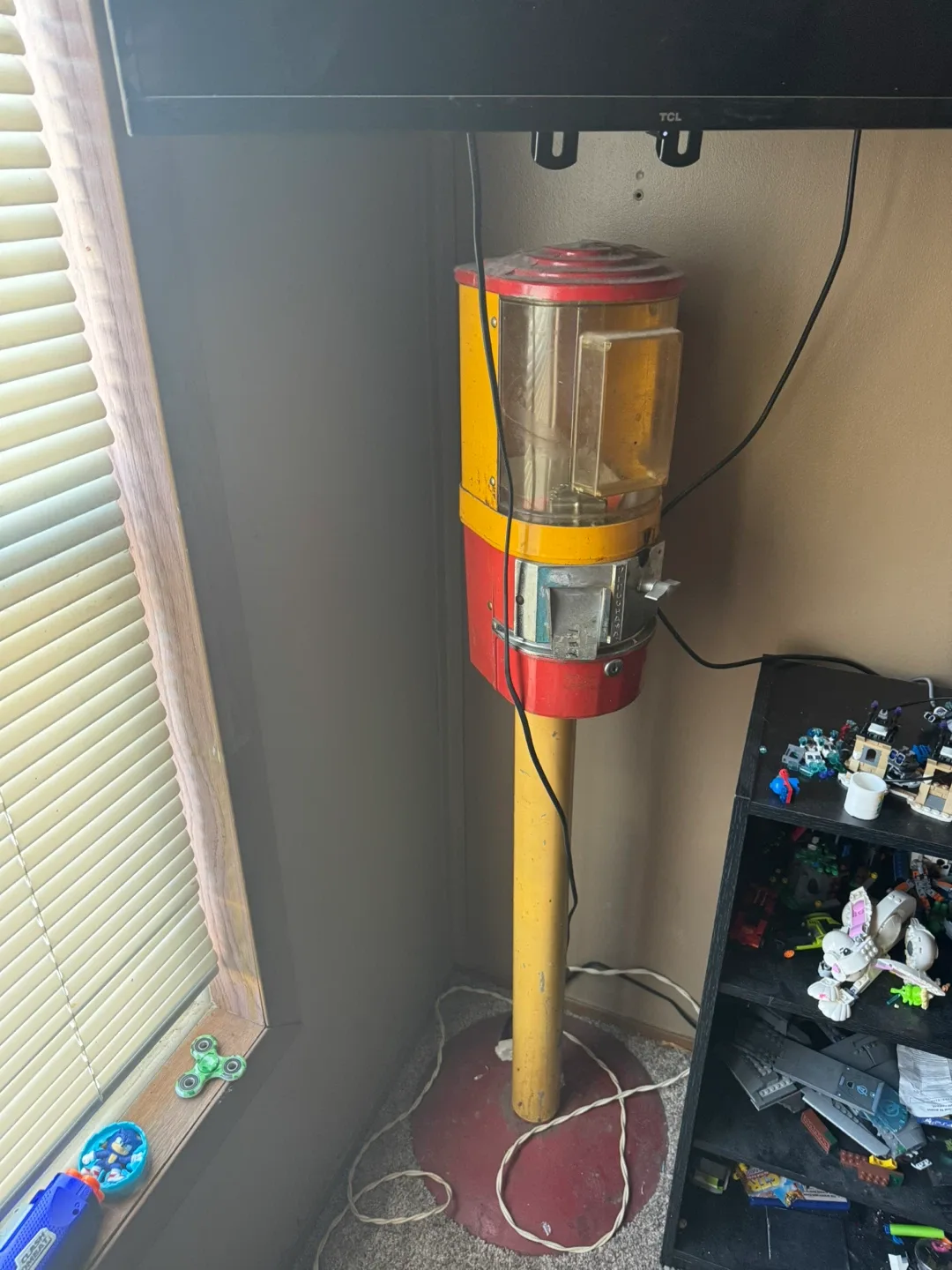 Vintage Chew Giant Bubble Ball Gum Machine image indicator(2)