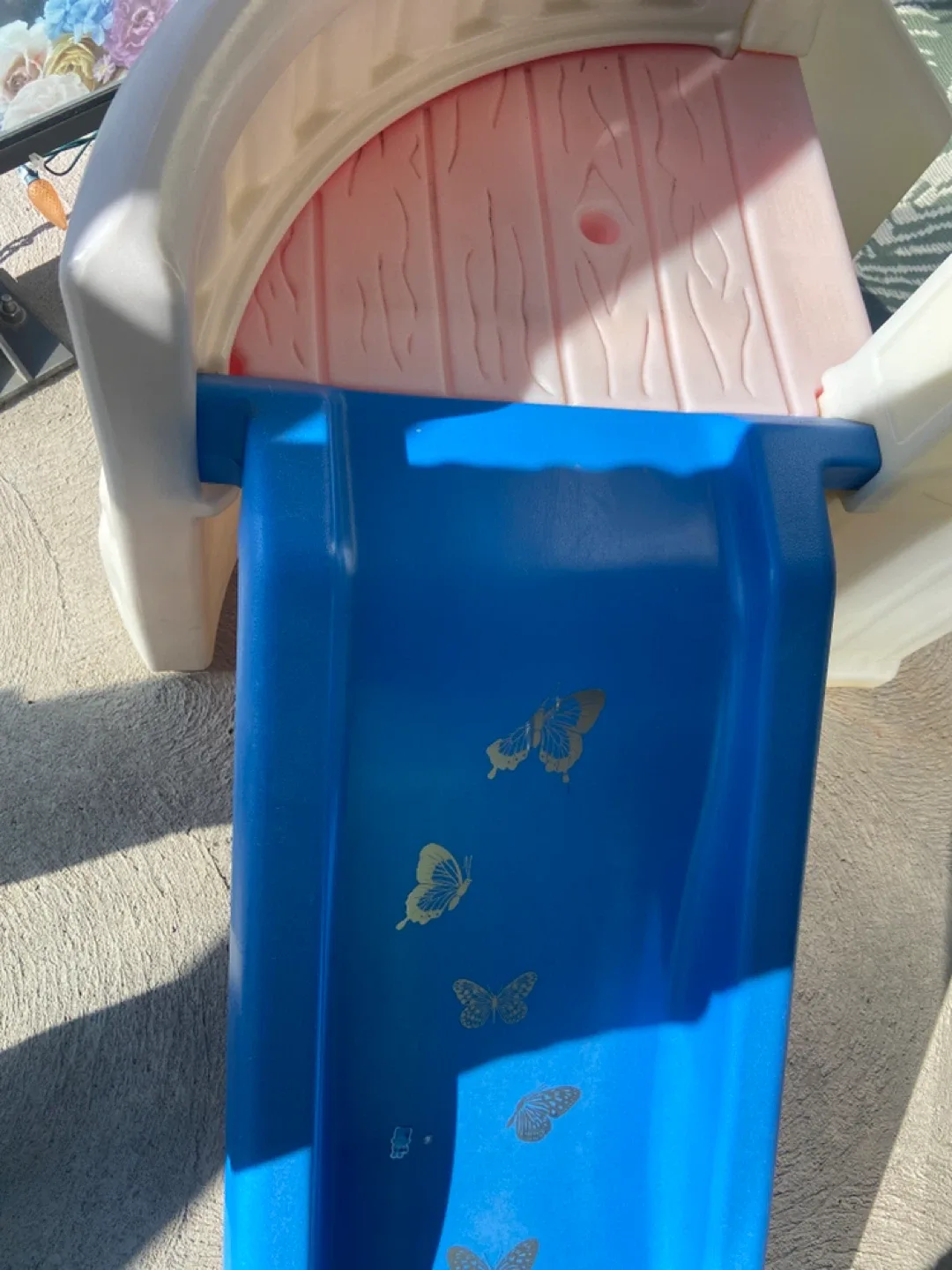 Little Tikes Kids Slide - Blue & Yellow image indicator(4)