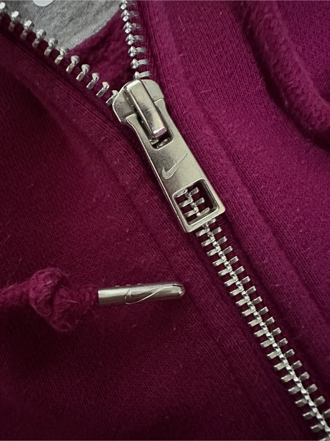 Women’s Magenta Nike Full Zip Hoodie - Size Small image indicator(3)