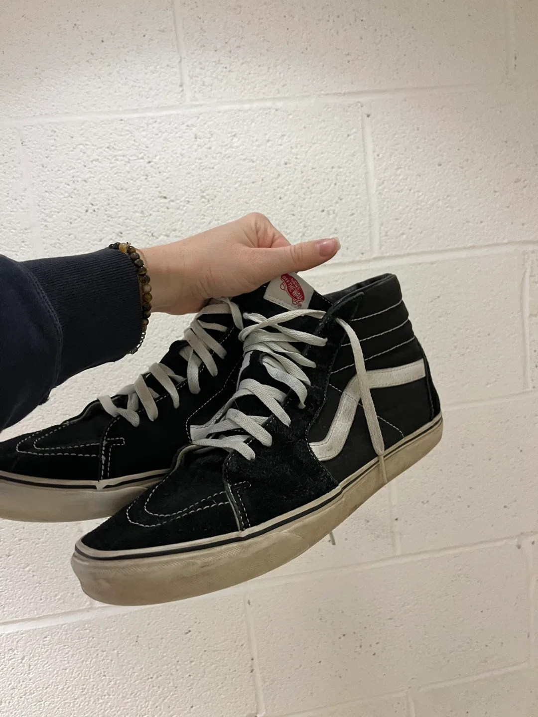 Vans Sk8-Hi Black/White High-Top Sneakers image indicator(3)