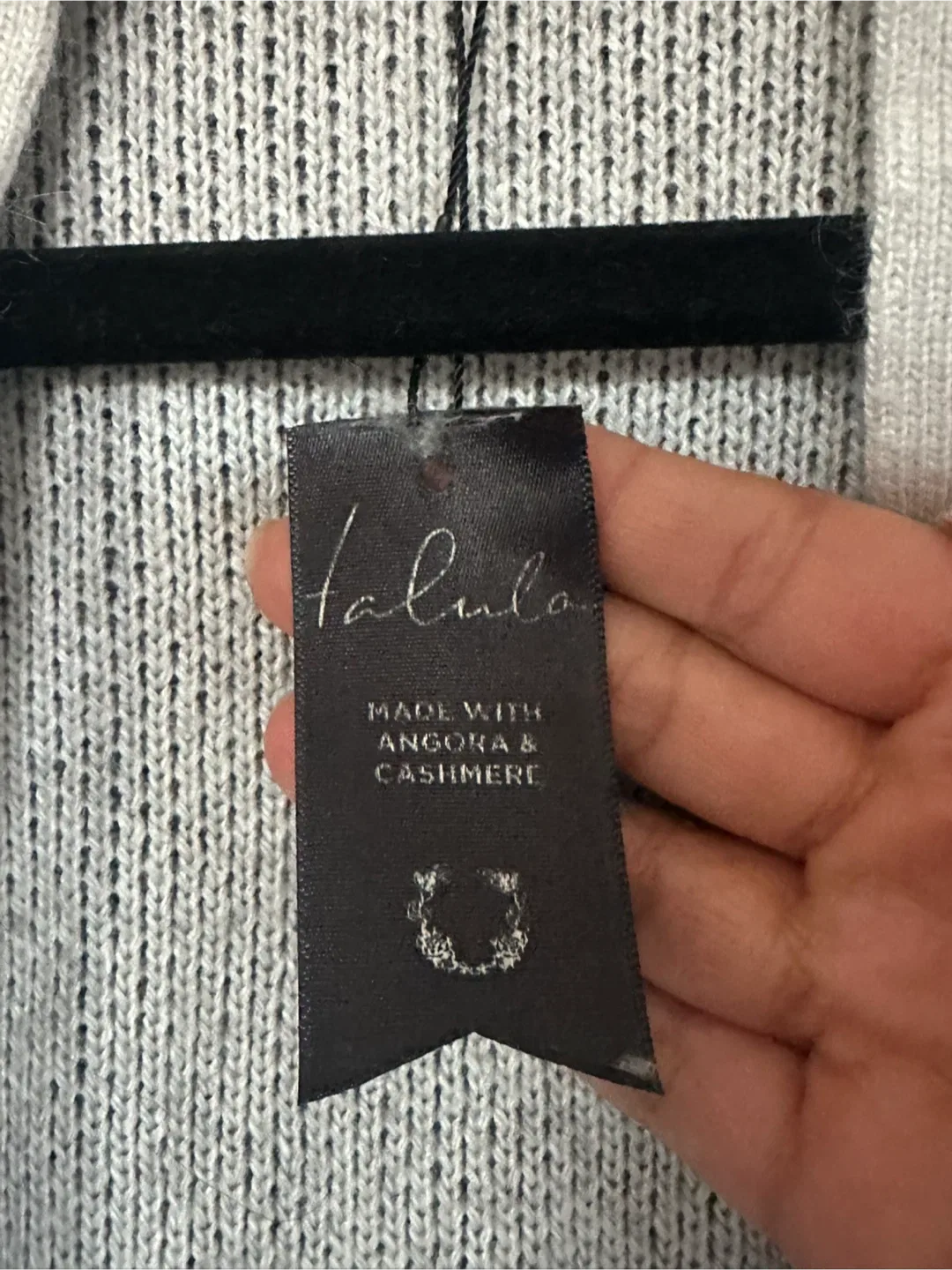 Aritzia Talula Angora & Cashmere Cardigan - Size S image indicator(3)