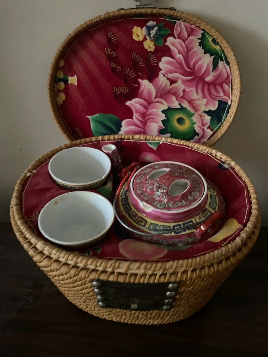 Vintage Floral Tea Set in Woven Basket thumbnail