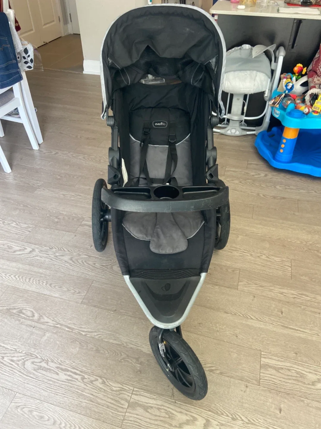 Evenflo Pivot Xplore All-Terrain Stroller Wagon image indicator(2)