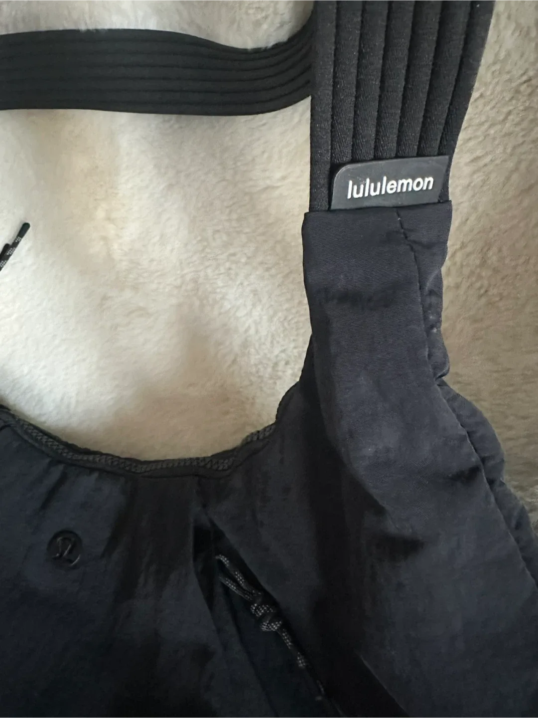 Lululemon Black Hobo Bag image indicator(5)