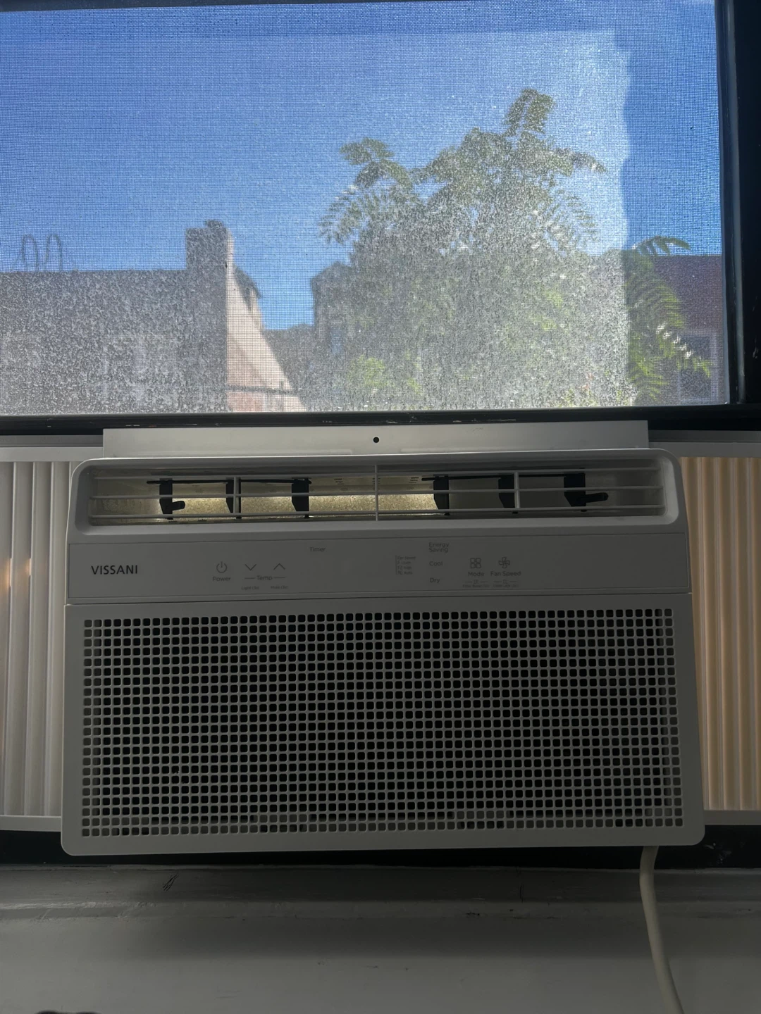 Vissani 5,000 BTU Window Air Conditioner with remote