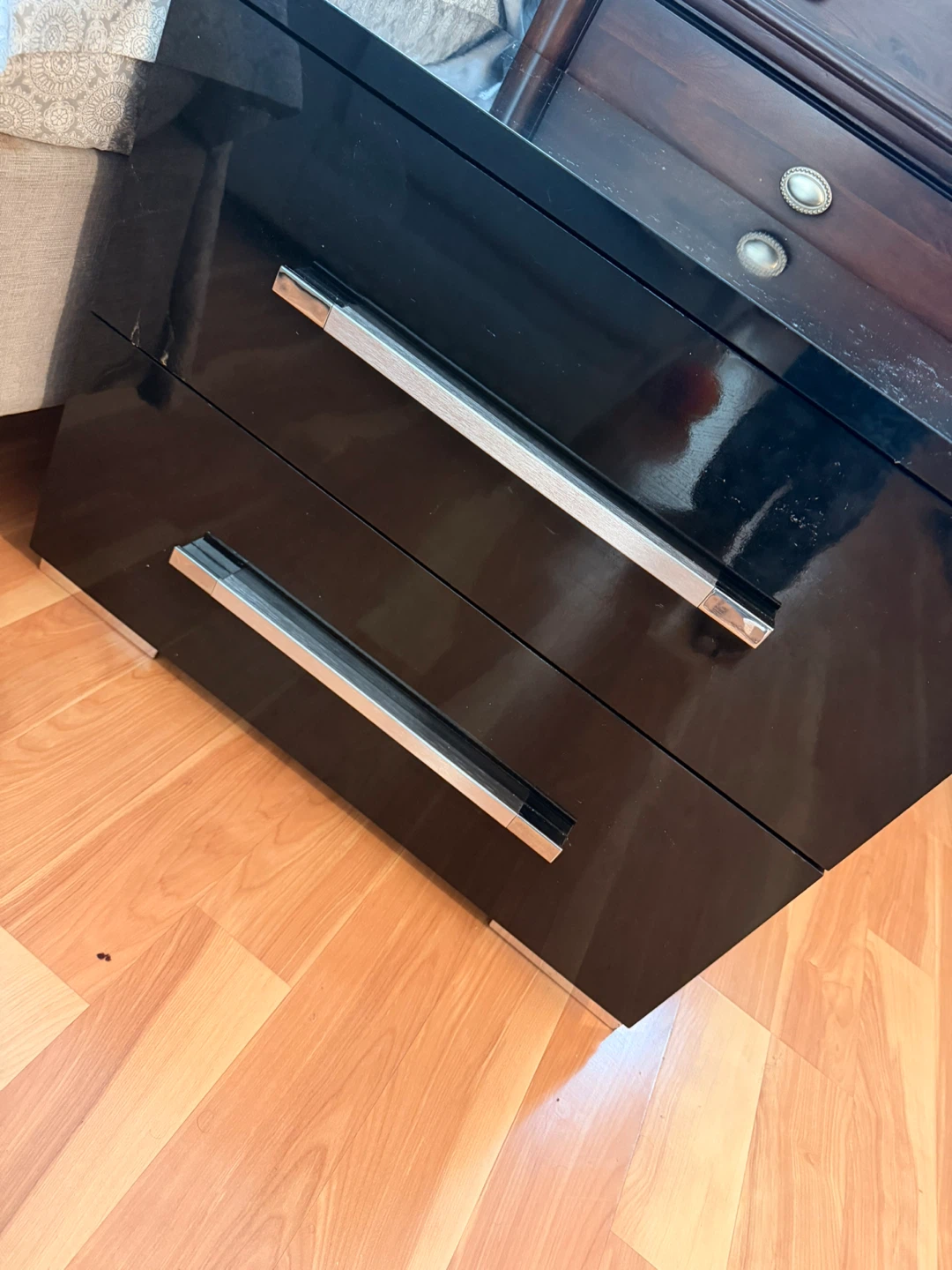 Black 3-Drawer Dresser